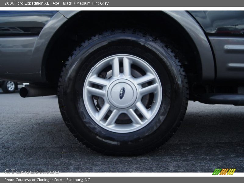 Black / Medium Flint Grey 2006 Ford Expedition XLT 4x4