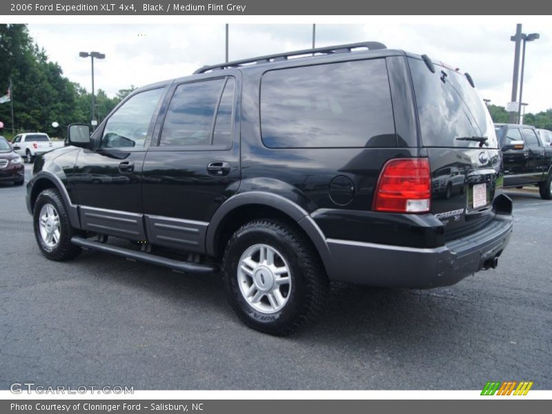 Black / Medium Flint Grey 2006 Ford Expedition XLT 4x4