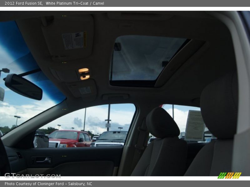 White Platinum Tri-Coat / Camel 2012 Ford Fusion SE