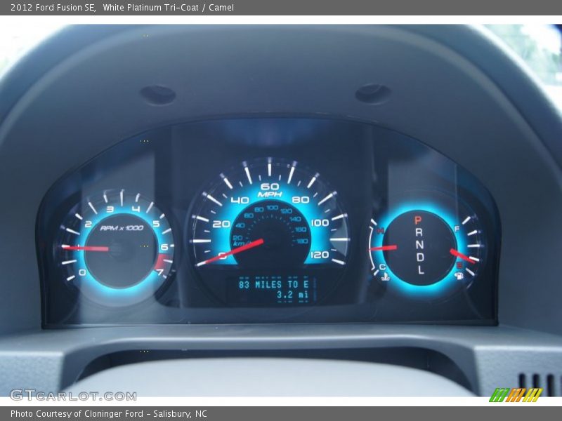White Platinum Tri-Coat / Camel 2012 Ford Fusion SE