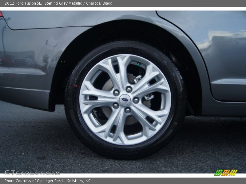Sterling Grey Metallic / Charcoal Black 2012 Ford Fusion SE