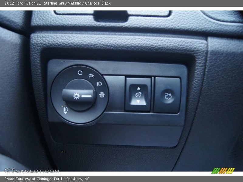 Sterling Grey Metallic / Charcoal Black 2012 Ford Fusion SE
