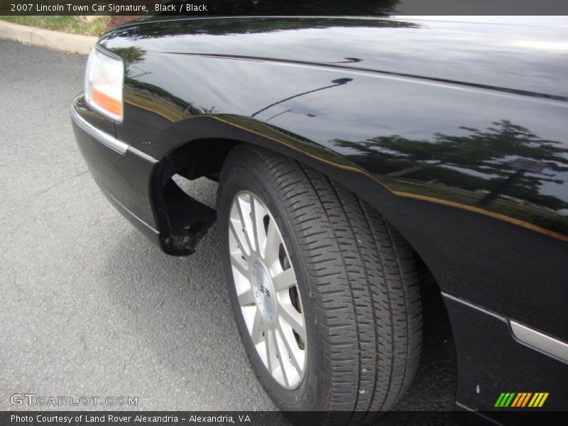 Black / Black 2007 Lincoln Town Car Signature