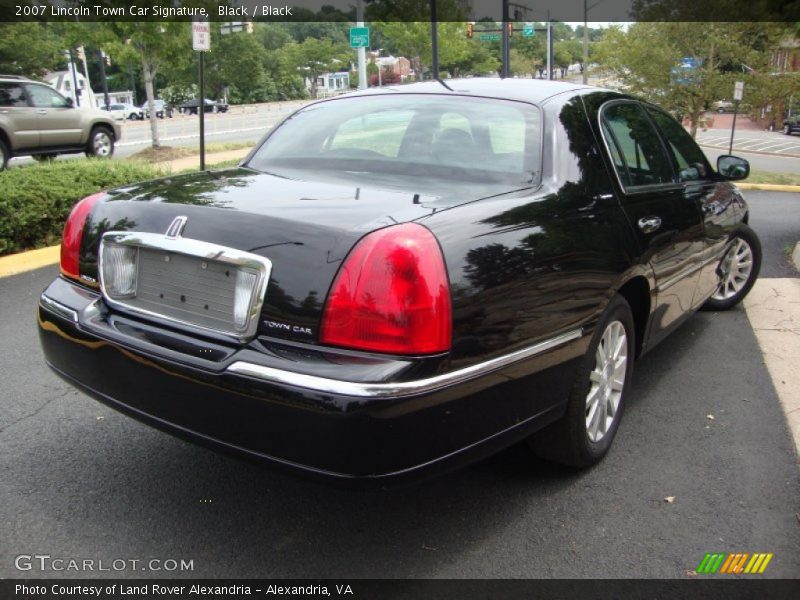 Black / Black 2007 Lincoln Town Car Signature