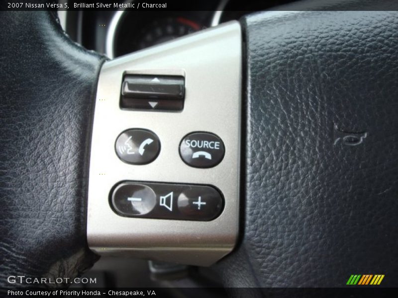 Brilliant Silver Metallic / Charcoal 2007 Nissan Versa S