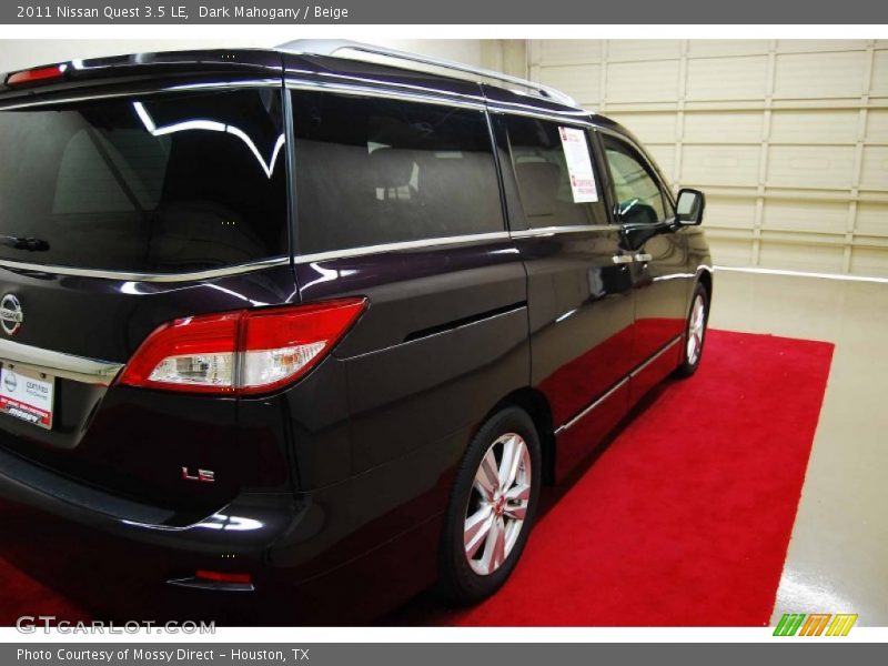 Dark Mahogany / Beige 2011 Nissan Quest 3.5 LE