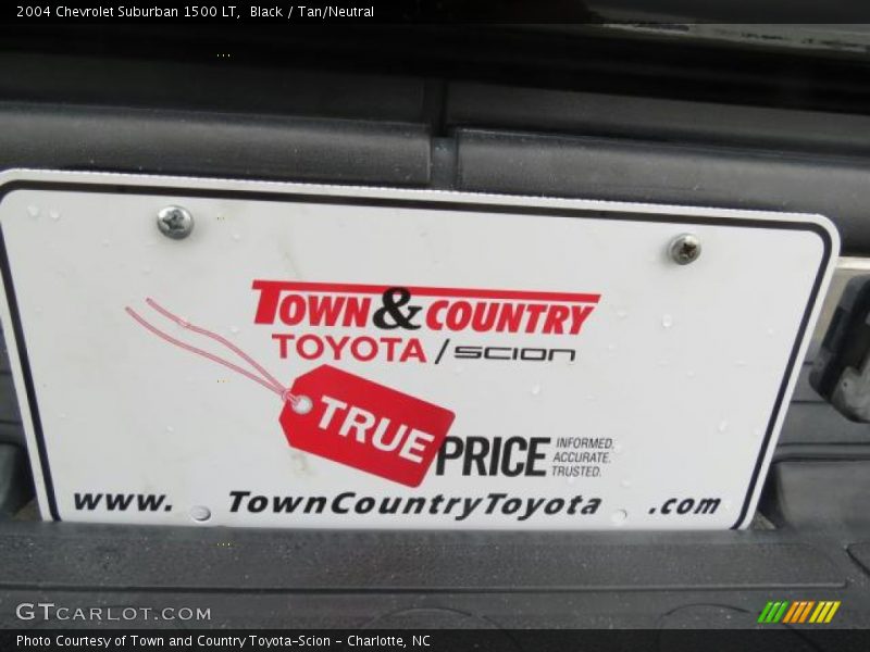 Black / Tan/Neutral 2004 Chevrolet Suburban 1500 LT