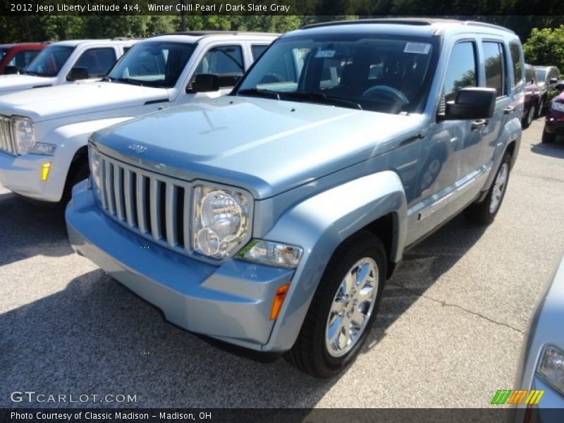 Front 3/4 View of 2012 Liberty Latitude 4x4