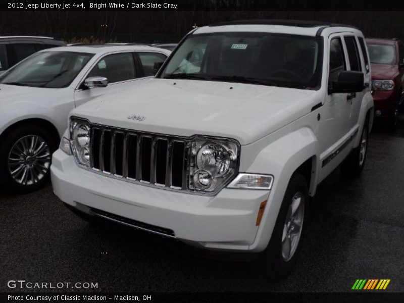 Bright White / Dark Slate Gray 2012 Jeep Liberty Jet 4x4