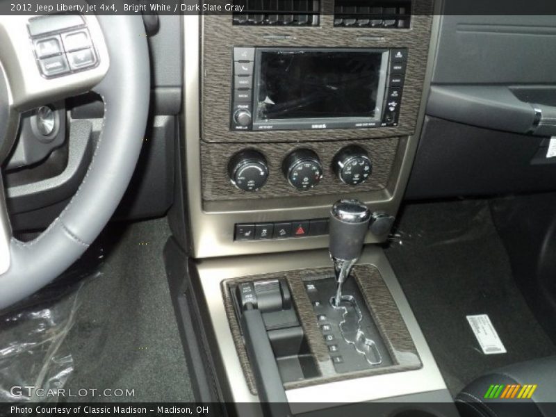 Bright White / Dark Slate Gray 2012 Jeep Liberty Jet 4x4