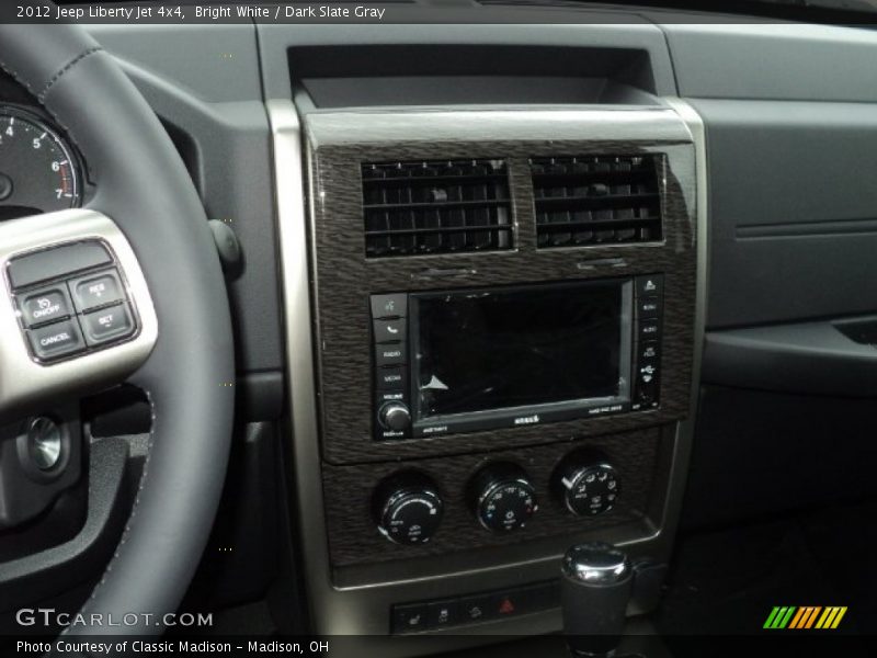 Bright White / Dark Slate Gray 2012 Jeep Liberty Jet 4x4