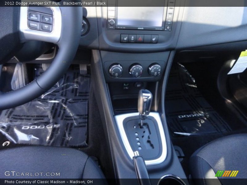 Blackberry Pearl / Black 2012 Dodge Avenger SXT Plus