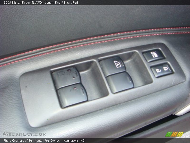 Venom Red / Black/Red 2009 Nissan Rogue SL AWD