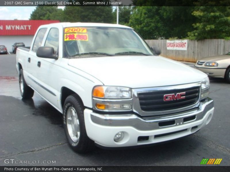 Summit White / Neutral 2007 GMC Sierra 1500 Classic SLE Crew Cab