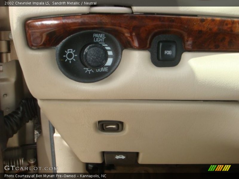 Sandrift Metallic / Neutral 2002 Chevrolet Impala LS