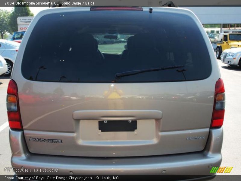 Sand Beige / Beige 2004 Oldsmobile Silhouette GL