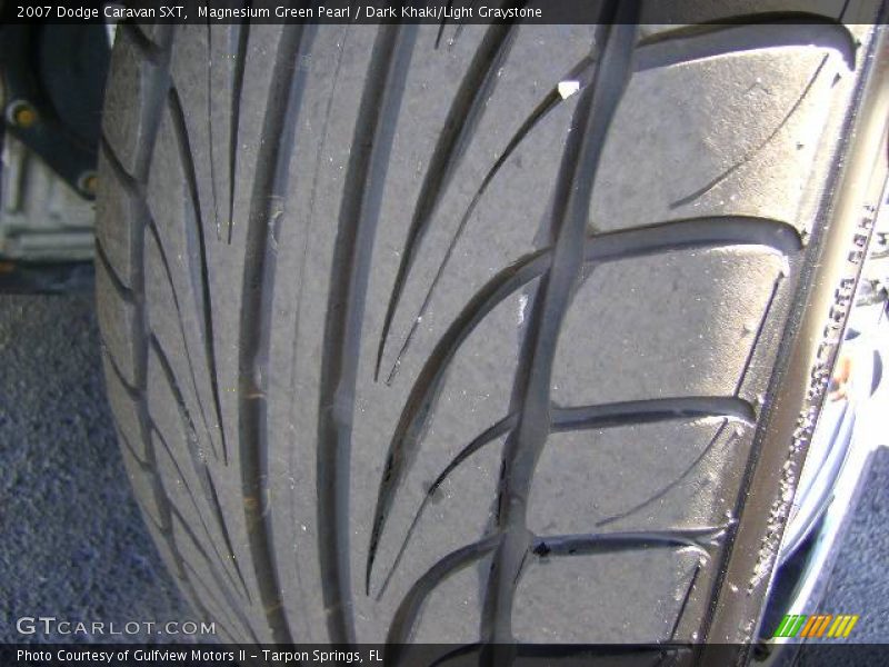 Magnesium Green Pearl / Dark Khaki/Light Graystone 2007 Dodge Caravan SXT