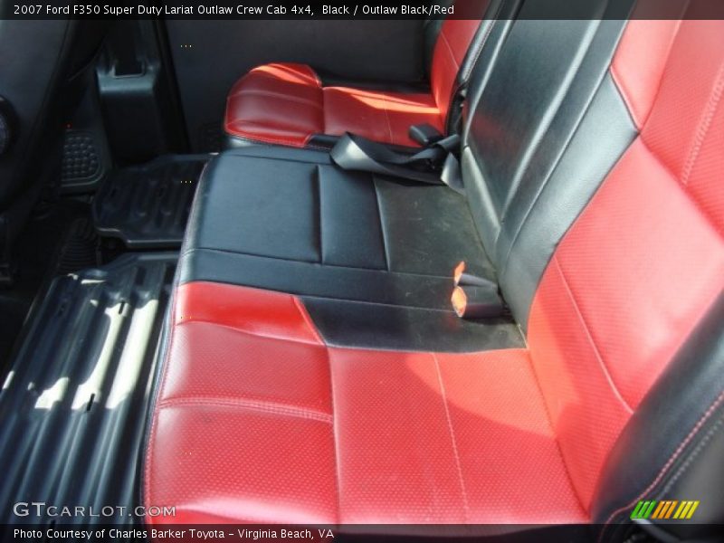 Rear Seat of 2007 F350 Super Duty Lariat Outlaw Crew Cab 4x4
