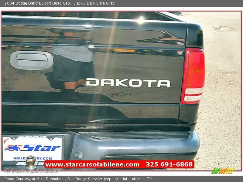 Black / Dark Slate Gray 2004 Dodge Dakota Sport Quad Cab