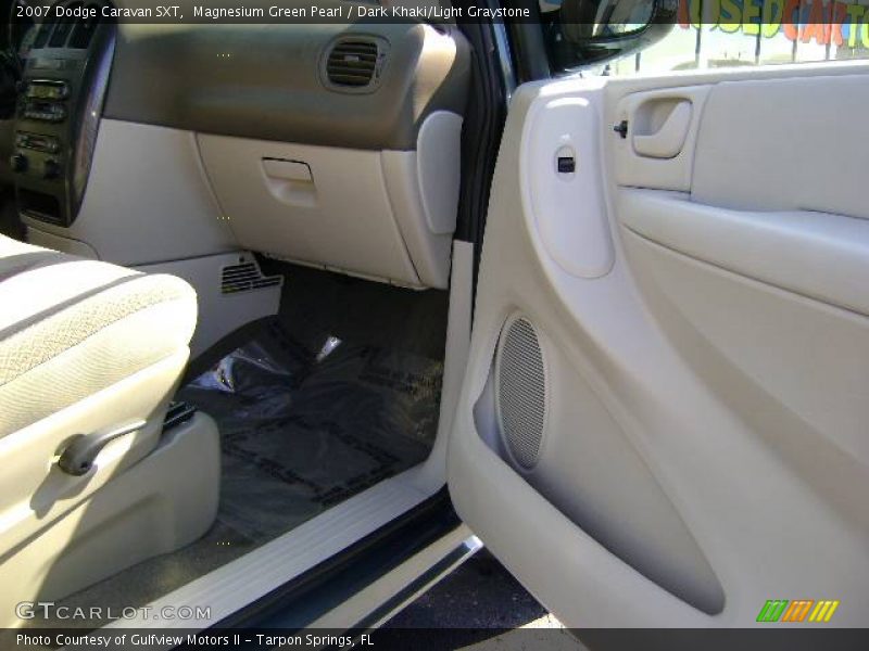 Magnesium Green Pearl / Dark Khaki/Light Graystone 2007 Dodge Caravan SXT