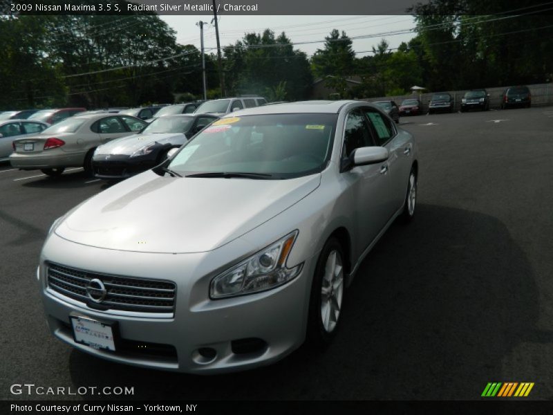 Radiant Silver Metallic / Charcoal 2009 Nissan Maxima 3.5 S