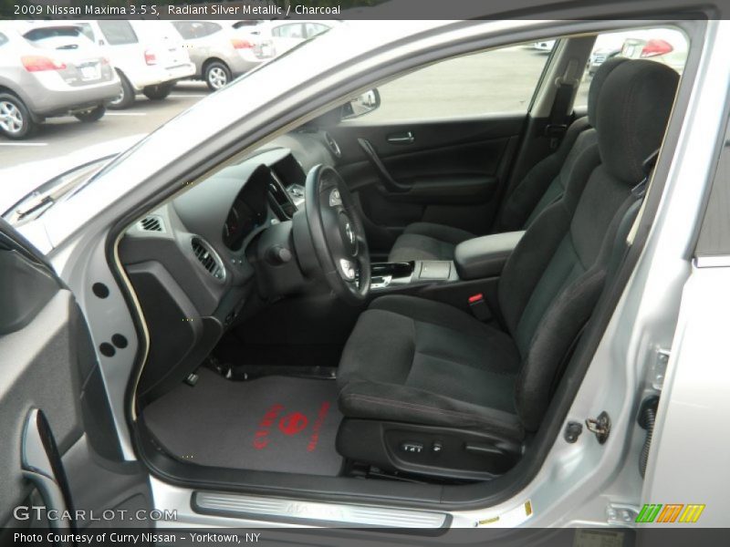 Radiant Silver Metallic / Charcoal 2009 Nissan Maxima 3.5 S