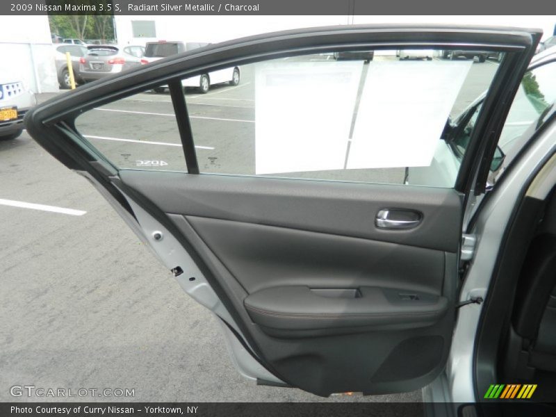 Radiant Silver Metallic / Charcoal 2009 Nissan Maxima 3.5 S