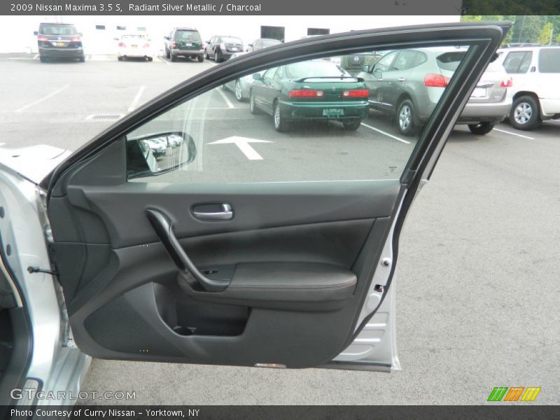 Radiant Silver Metallic / Charcoal 2009 Nissan Maxima 3.5 S