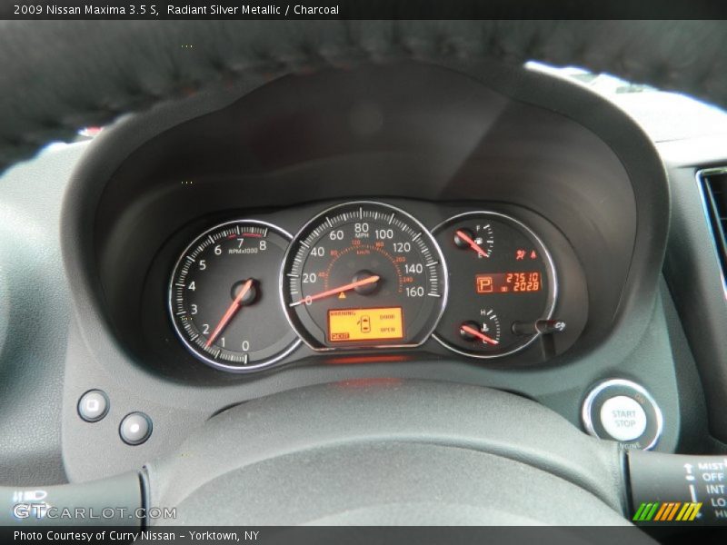 Radiant Silver Metallic / Charcoal 2009 Nissan Maxima 3.5 S