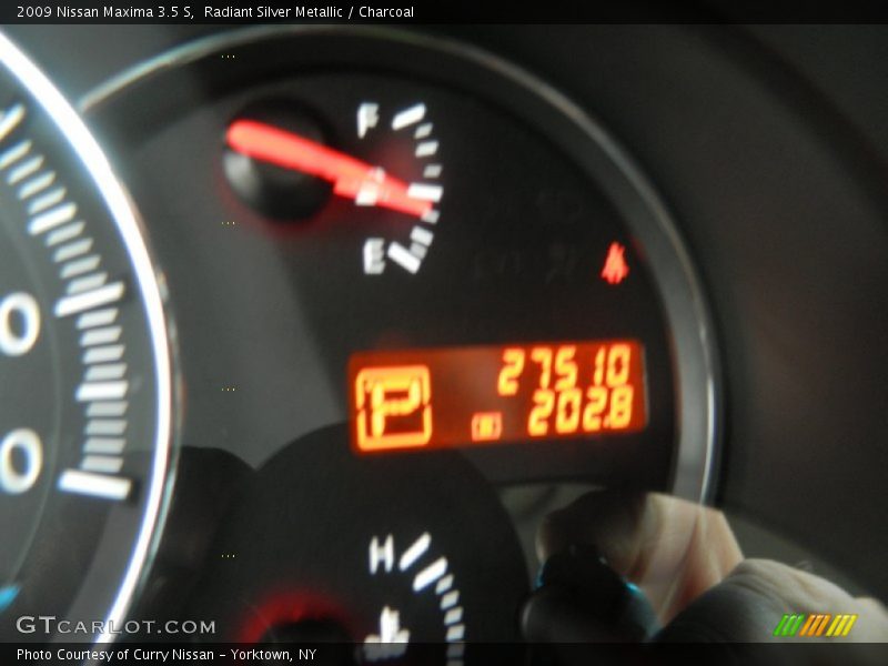 Radiant Silver Metallic / Charcoal 2009 Nissan Maxima 3.5 S