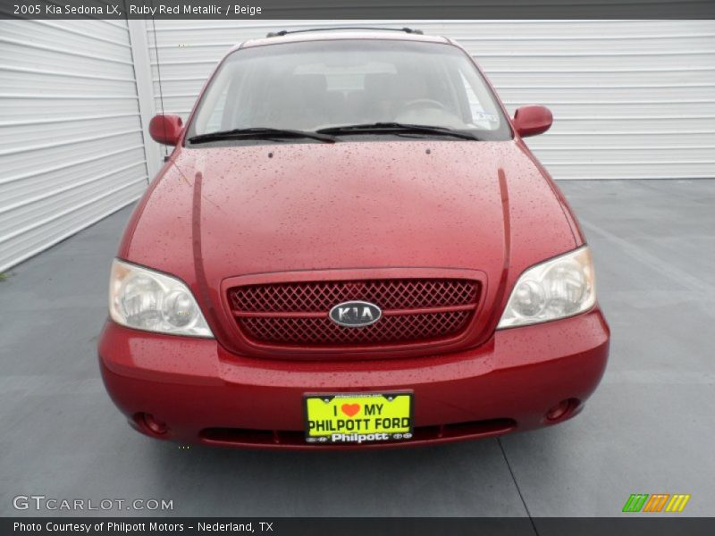 Ruby Red Metallic / Beige 2005 Kia Sedona LX