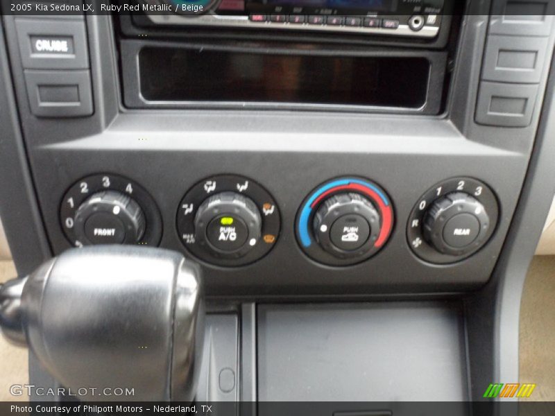 Ruby Red Metallic / Beige 2005 Kia Sedona LX
