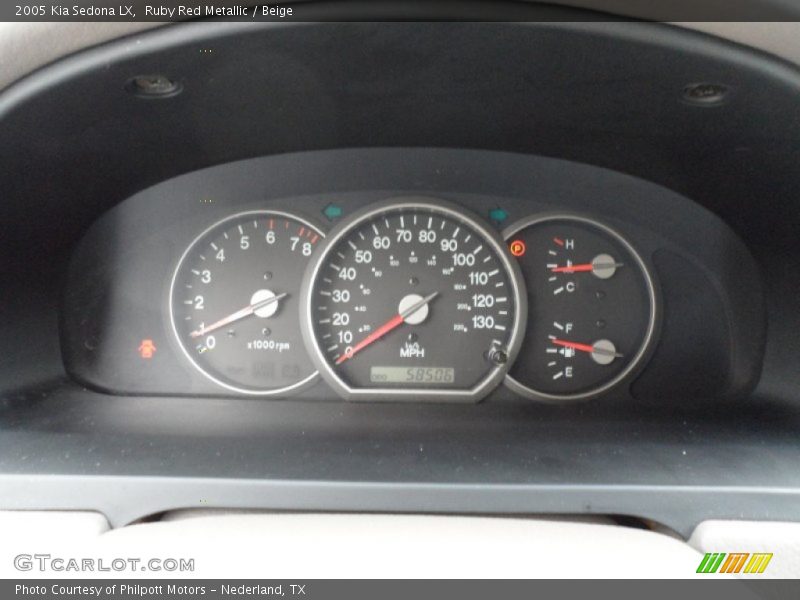 Ruby Red Metallic / Beige 2005 Kia Sedona LX