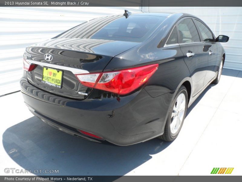 Midnight Black / Gray 2013 Hyundai Sonata SE