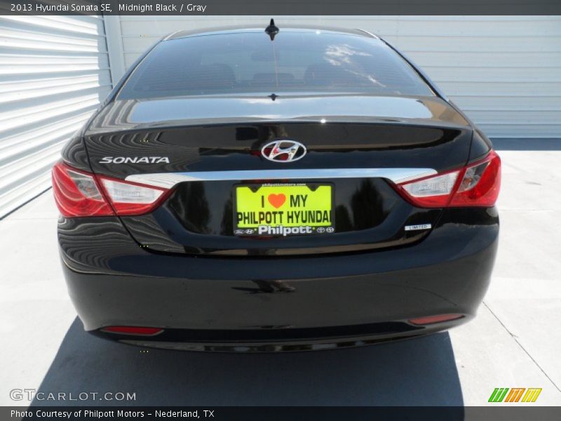 Midnight Black / Gray 2013 Hyundai Sonata SE