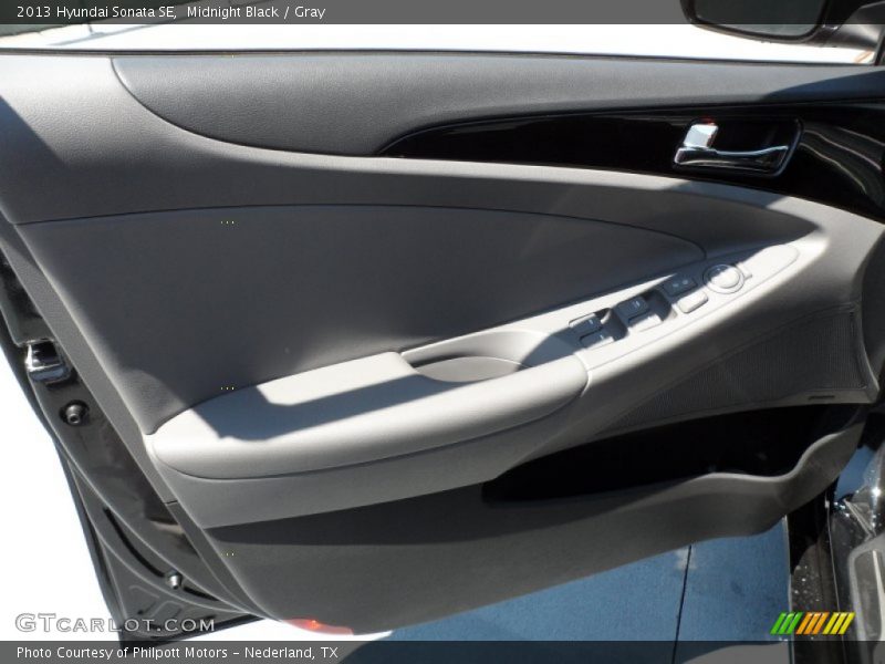 Midnight Black / Gray 2013 Hyundai Sonata SE