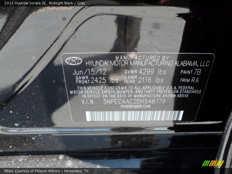 Midnight Black / Gray 2013 Hyundai Sonata SE