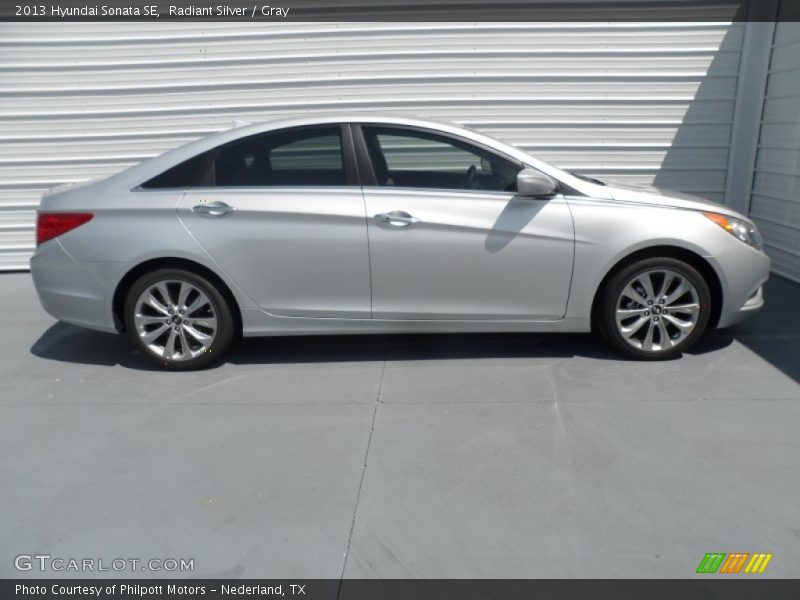 Radiant Silver / Gray 2013 Hyundai Sonata SE