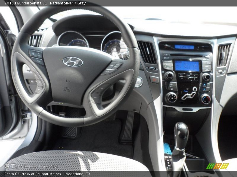 Radiant Silver / Gray 2013 Hyundai Sonata SE