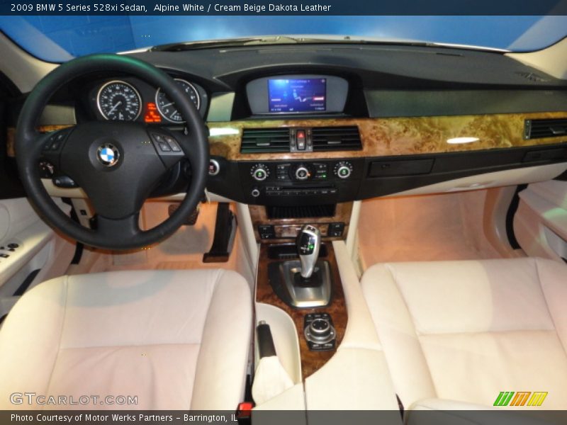 Alpine White / Cream Beige Dakota Leather 2009 BMW 5 Series 528xi Sedan