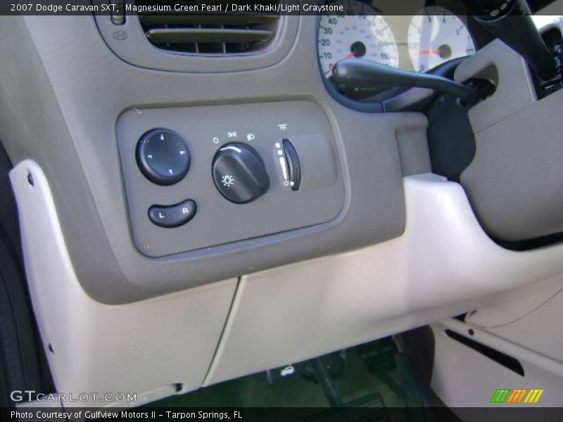 Magnesium Green Pearl / Dark Khaki/Light Graystone 2007 Dodge Caravan SXT