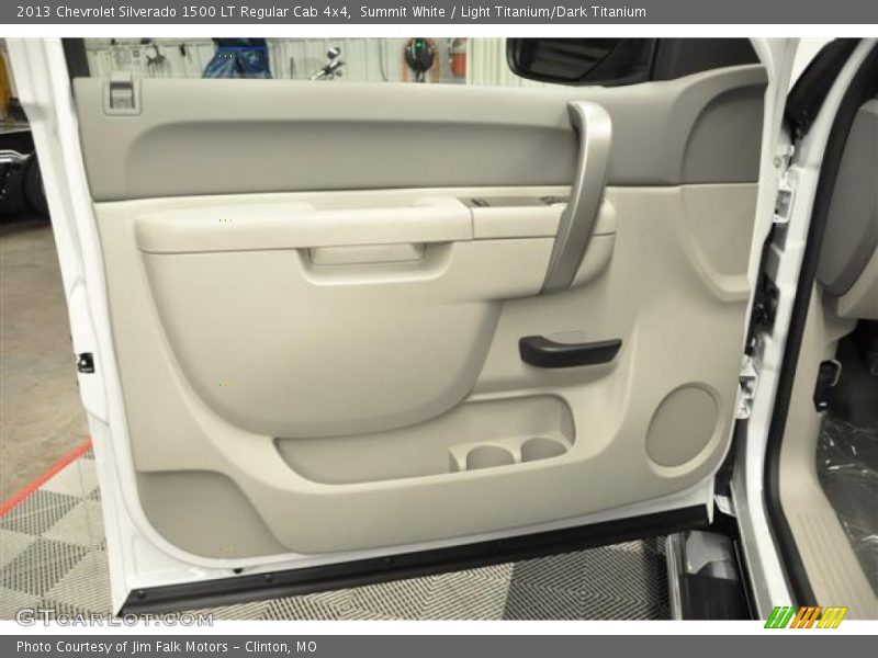 Summit White / Light Titanium/Dark Titanium 2013 Chevrolet Silverado 1500 LT Regular Cab 4x4