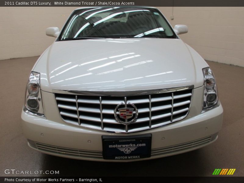 White Diamond Tricoat / Shale/Cocoa Accents 2011 Cadillac DTS Luxury