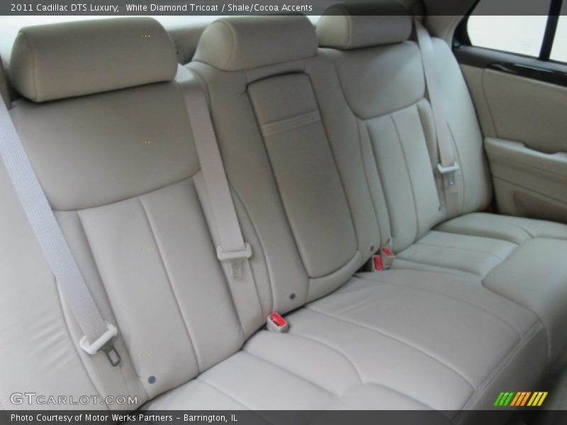 White Diamond Tricoat / Shale/Cocoa Accents 2011 Cadillac DTS Luxury