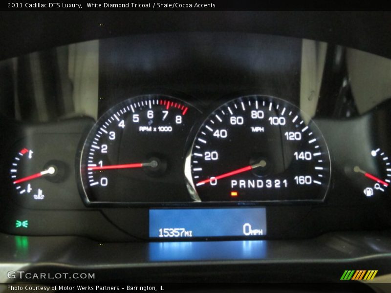 White Diamond Tricoat / Shale/Cocoa Accents 2011 Cadillac DTS Luxury