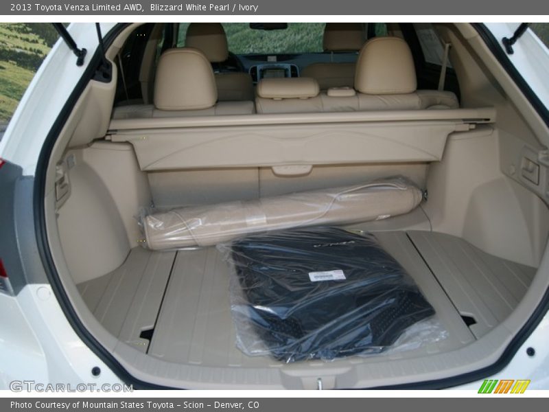  2013 Venza Limited AWD Trunk