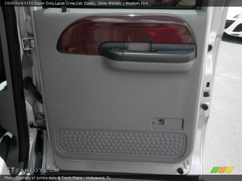 Door Panel of 2006 F350 Super Duty Lariat Crew Cab Dually