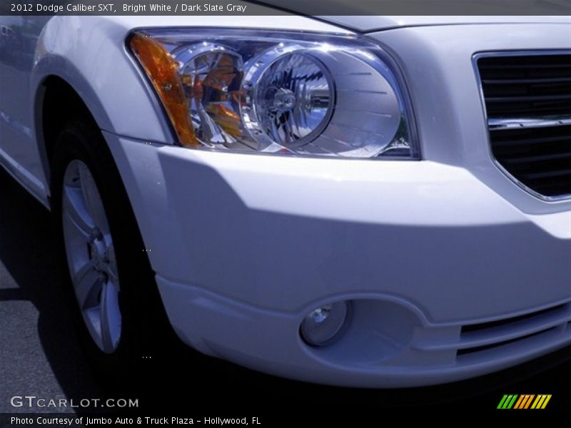Bright White / Dark Slate Gray 2012 Dodge Caliber SXT