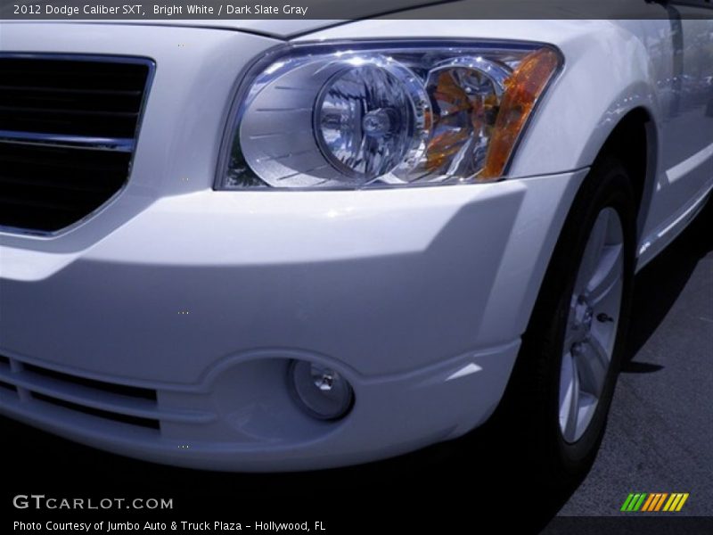 Bright White / Dark Slate Gray 2012 Dodge Caliber SXT
