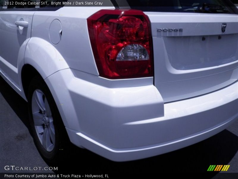 Bright White / Dark Slate Gray 2012 Dodge Caliber SXT